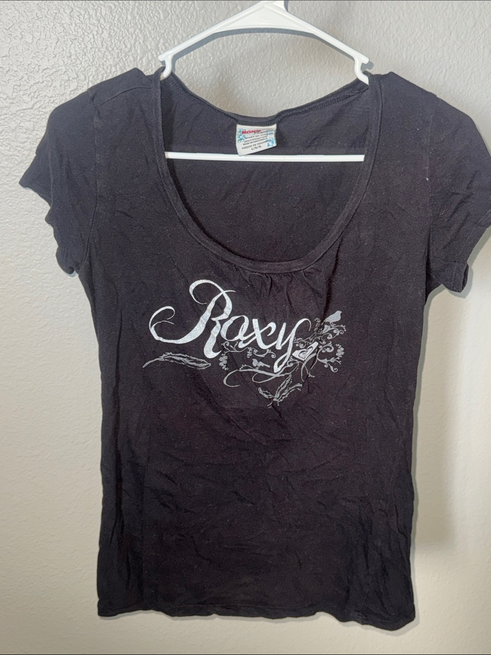 Vintage Roxy Black Scoop Neck Short Sleeve Logo Tee